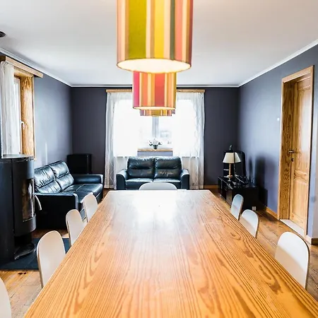 Cozy 4-bedroom With Sauna & Jacuzzi Villa