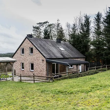 Cozy 4-bedroom With Sauna & Jacuzzi Villa