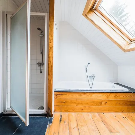 Cozy 4-bedroom With Sauna & Jacuzzi