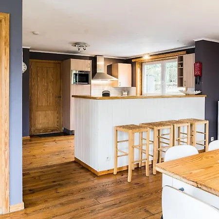 Cozy 4-bedroom With Sauna & Jacuzzi